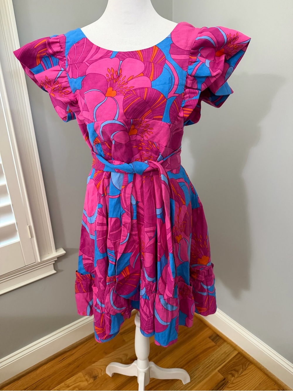 NWT TUCKERNUCK X CAMERON EUBANKS WIMBERLY Size Med Floral Flutter Sleeve Dress -